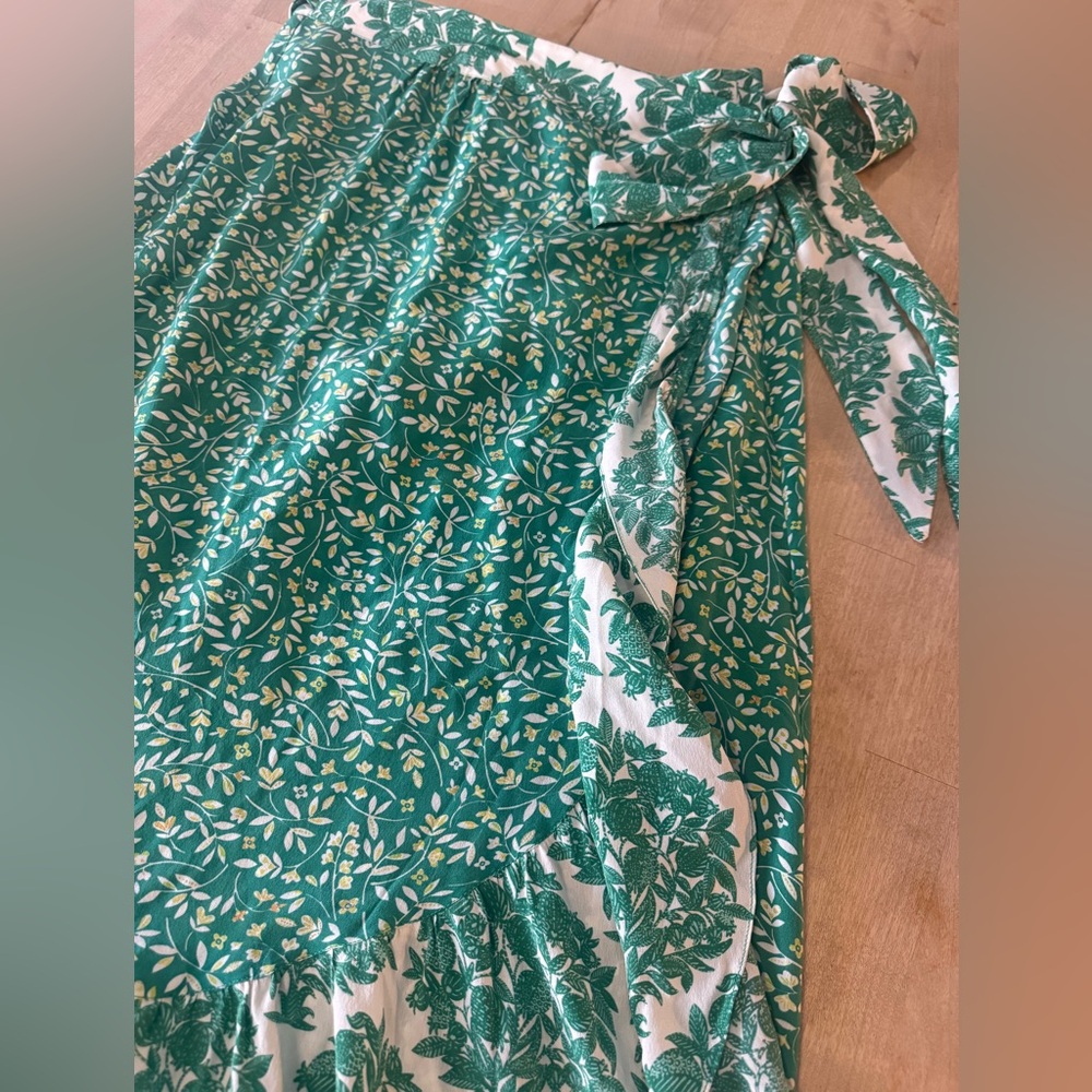 Beulah Elena Tree of Life Green Silk Wrap Skirt - Picture 9 of 12